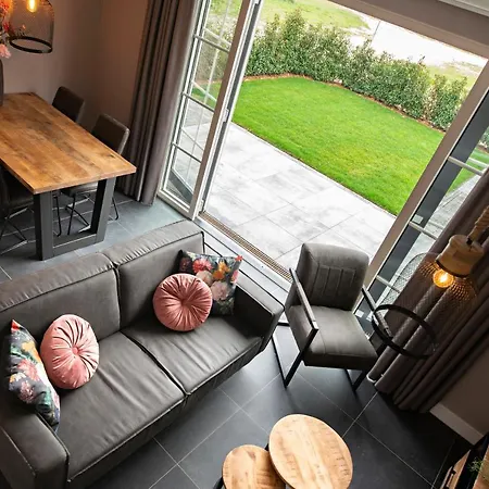 'T Sfeeruus Villa Serooskerke  Exterior photo